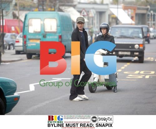 Kristen Stewart Leaving House