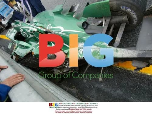 Mark Webber's Jaguar R4 car crash