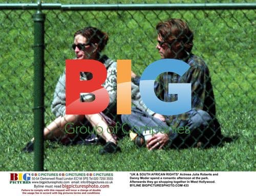 Julia Roberts and Danny Moder at the Park