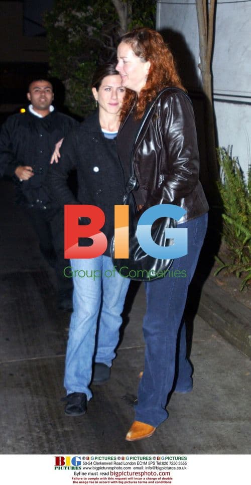 Jennifer Aniston Leaves Marix Restaurant