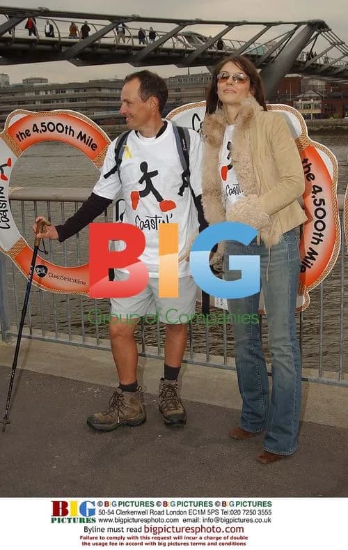 Liz Hurley on Millennium Bridge