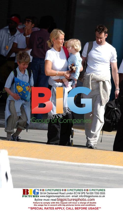 Ulrika Jonsson with her children and boyfriend in Caribbean