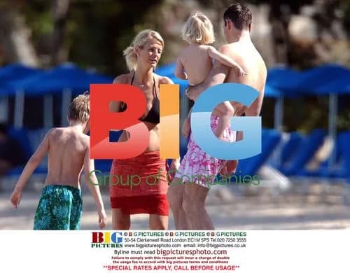 Ulrika Jonsson With Kids and Boyfriend in Caribbean