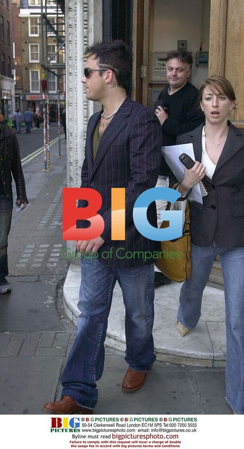 Robbie Williams Leaving Virgin Radio