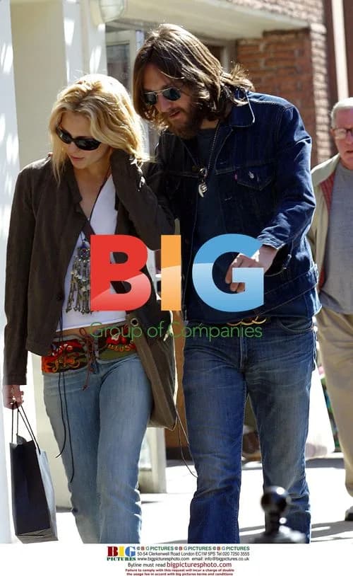 Kate Hudson and Chris Robinson Shopping