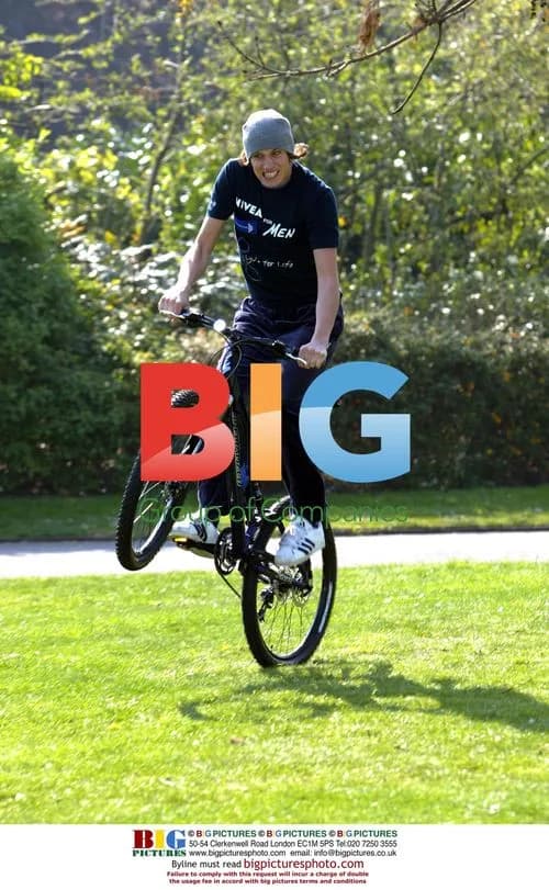 TV Presenter Vernon Kay Bikes in Regents Park