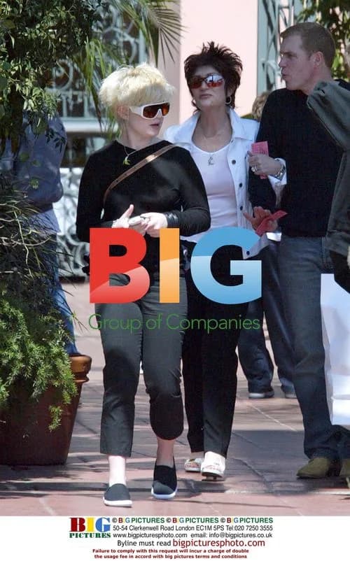 Sharon Osbourne and Kelly Osbourne Shopping