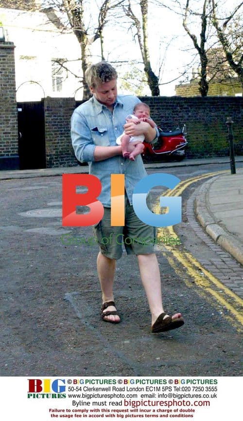 Jamie Oliver with new baby Daisy Boo