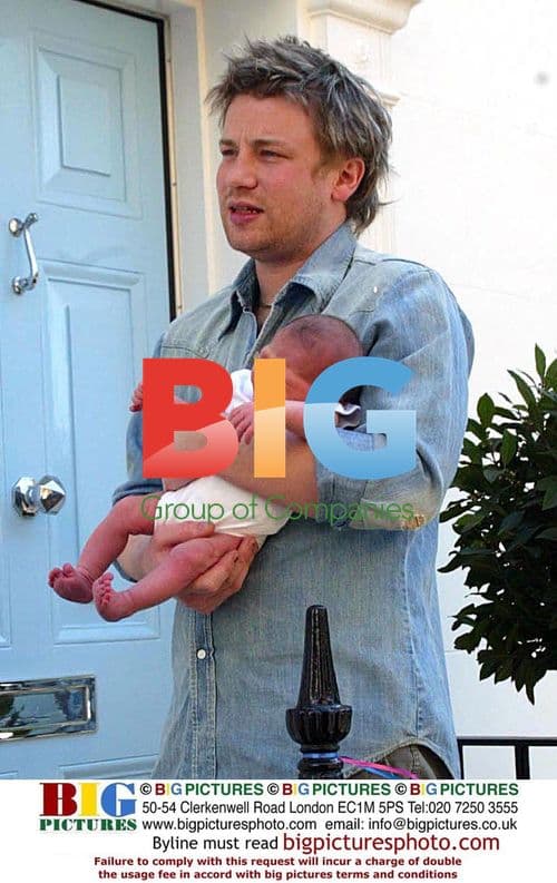 Jamie Oliver with new baby daughter Daisy Boo