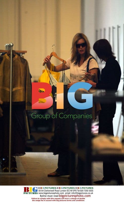 Catalina Guirado Tops Up Tan, Shops in London