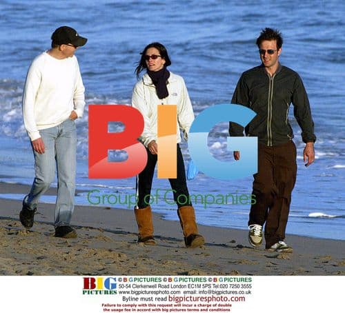 Courteney Cox-Arquette and David Arquette Beach Stroll