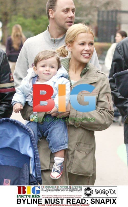 Melinda Messenger Family at London Zoo