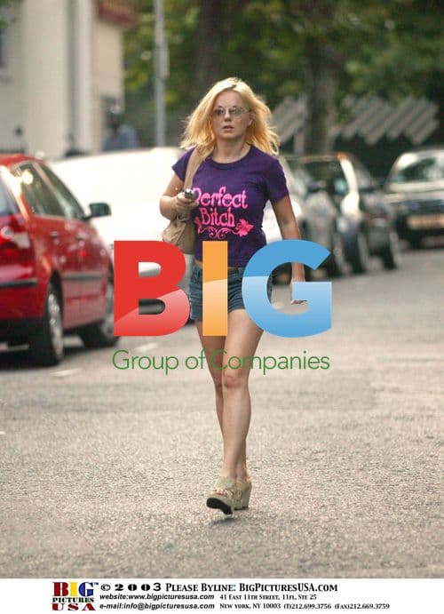 Geri Halliwell Out in North London