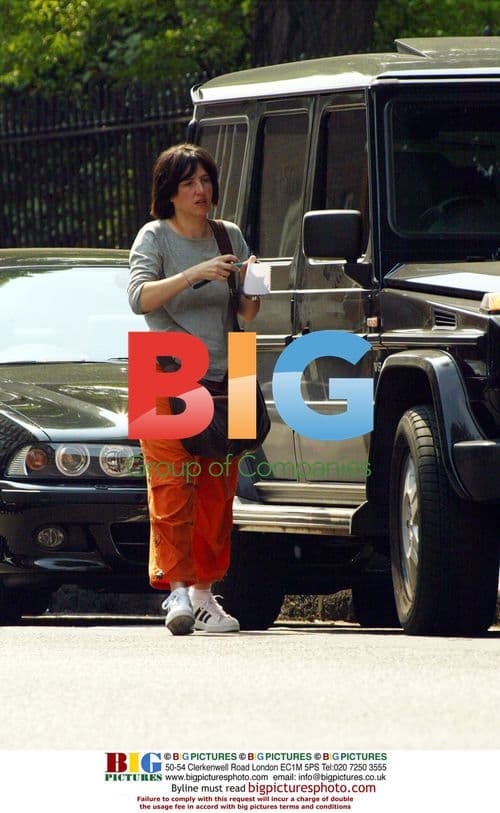 Sharleen Spiteri Improvises at Parking Meter