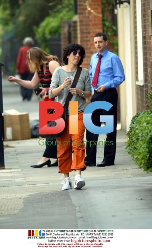 Sharleen Spiteri Improvises at Parking Meter