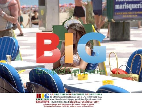 Beyoncé Performing at 2016 MTV VMAs