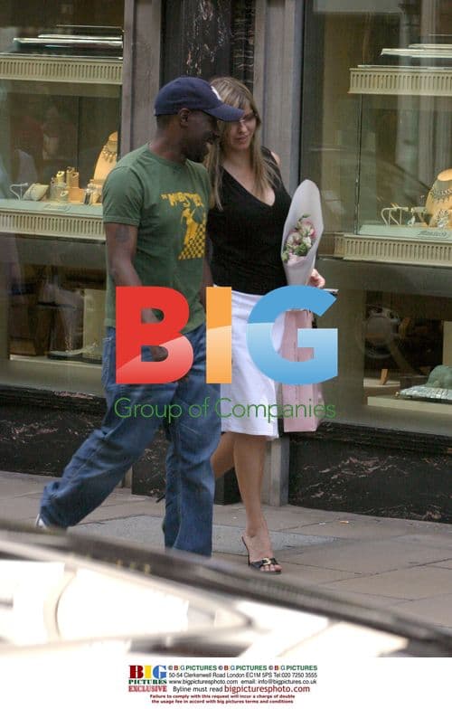 Eastenders Star Gary Beadle Buys Flowers for Fiancee Tanya