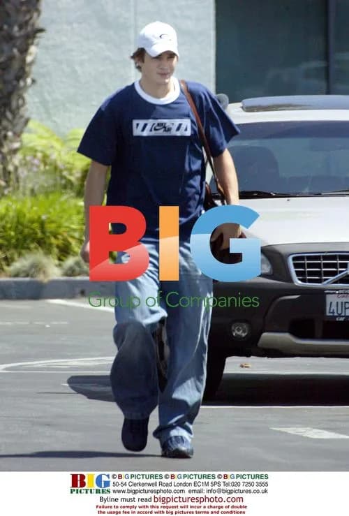 Ashton Kutcher at Airport in Santa Monica