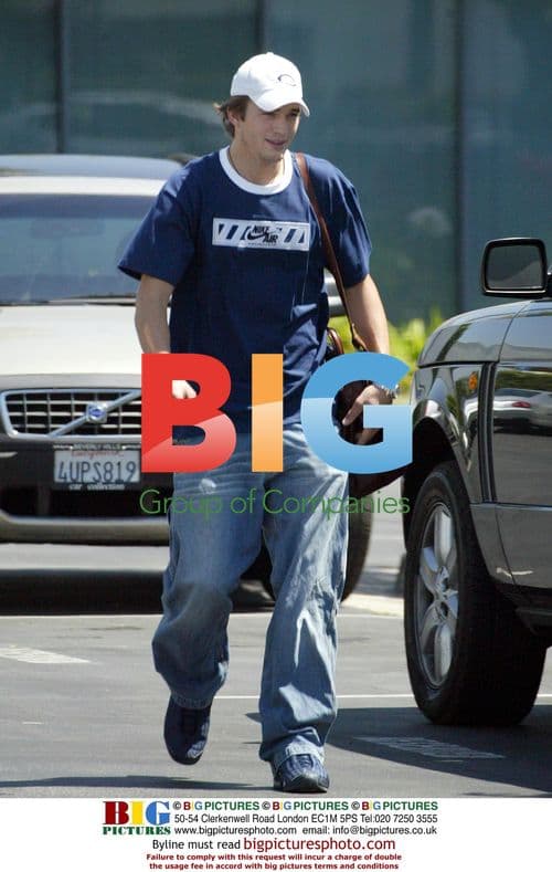 Ashton Kutcher Arriving at Airport
