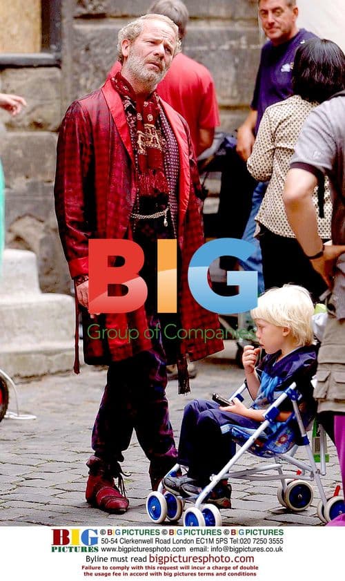 Peter Mullan on Film Set in Edinburgh