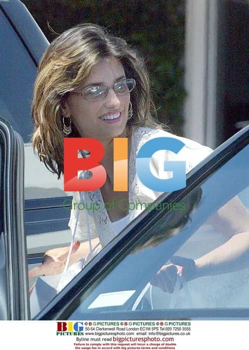 Penelope Cruz Shopping in West Hollywood