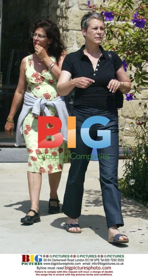 Jamie Lee Curtis Shopping in Santa Monica