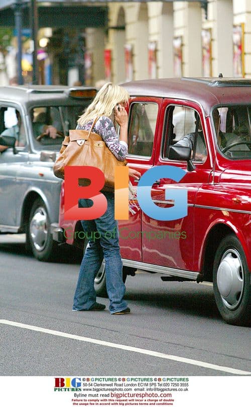 Zoe Ball Leaving XFM Studios