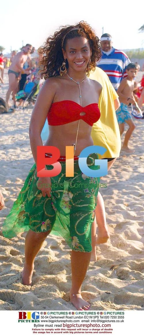 Beyonce and Jay Z Vacation in France