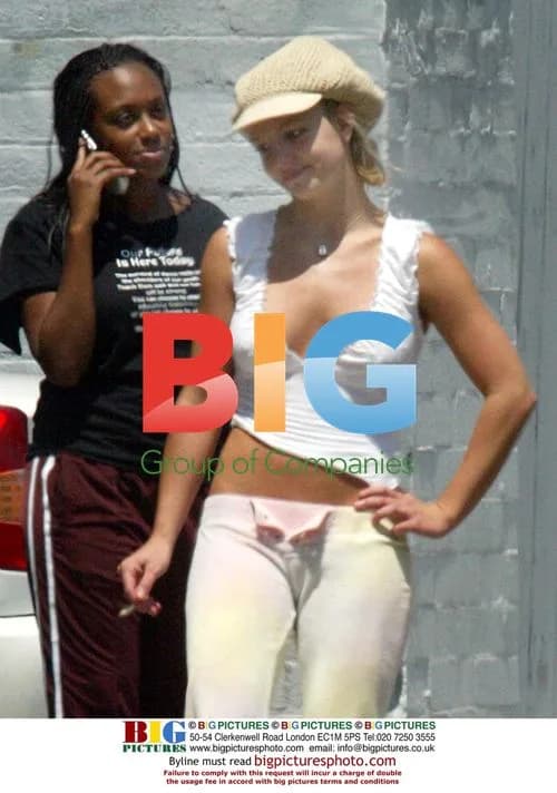 Britney Spears Eating Burger