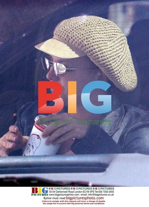 Britney Spears Eating Burger Before Studio