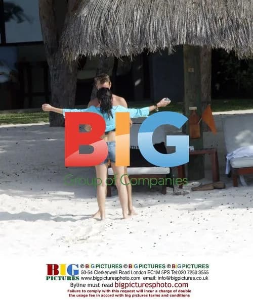 Dannii Minogue on Holiday in Mauritius