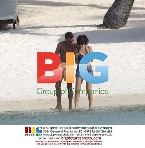 Dannii Minogue and Boyfriend Relaxing in Mauritius