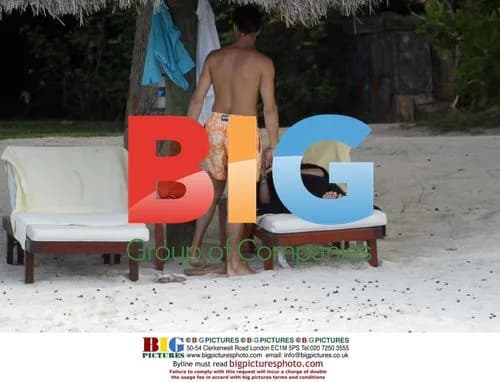 Dannii Minogue Relaxes with Boyfriend in Mauritius