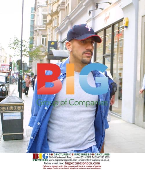 Juan Sebastian Veron out shopping on Sloane Street