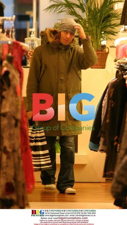 Liam Gallagher and Nicole Appleton Shopping