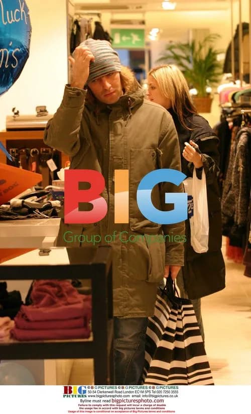 Liam Gallagher and Nicole Appleton Shopping