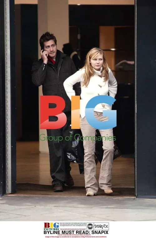 Kirsten Dunst and Jake Gyllenhaal Shopping Spree