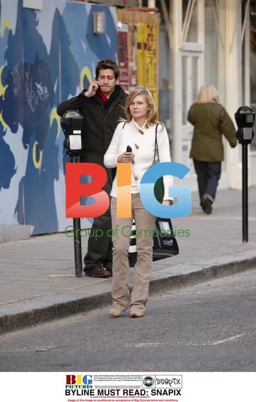 Kirsten Dunst and Jake Gyllenhaal Shopping