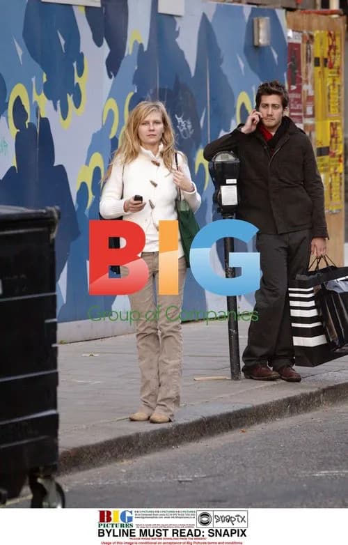 Kirsten Dunst and Jake Gyllenhaal out shopping