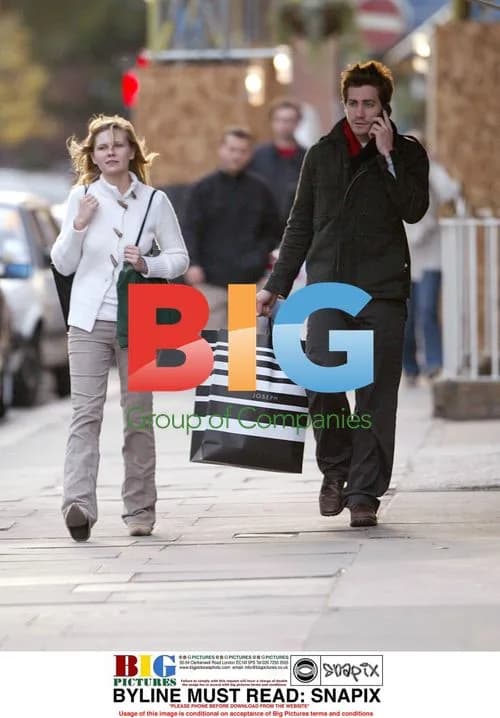 Kirsten Dunst and Jake Gyllenhaal Shopping in Knightsbridge
