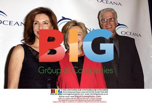 Celebrity couple at red carpet event