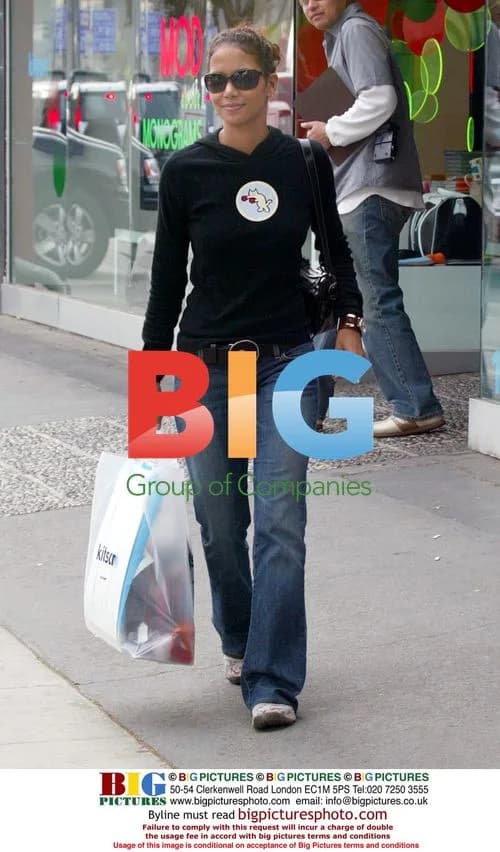 Halle Berry Shopping in West Hollywood