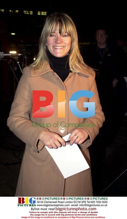 Ms. Dynamite switches on Christmas lights