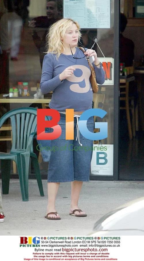 Kate Hudson Pregnant in Santa Monica
