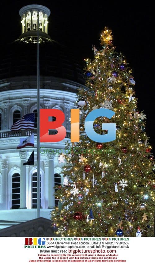 Natalie Portman and Rashida Jones at 2022 Met Gala