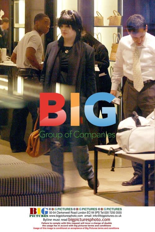 Kelly Osbourne Christmas Shopping