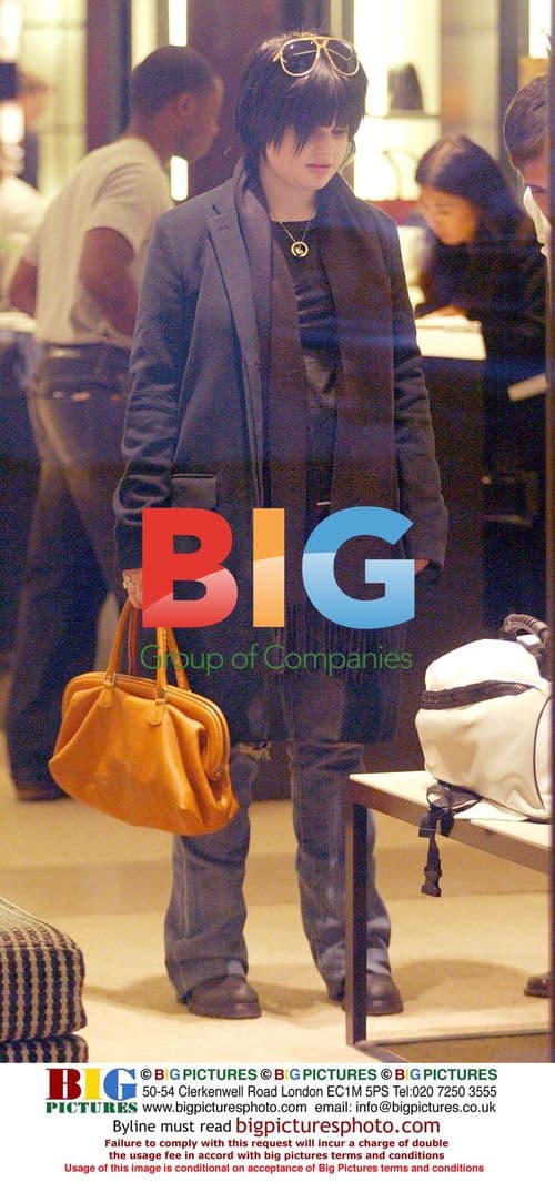 Kelly Osbourne Christmas Shopping