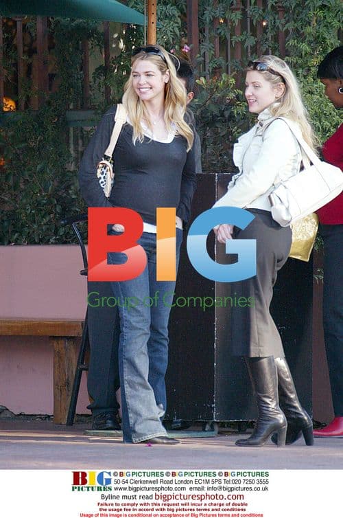 Pregnant Denis Richards Shopping