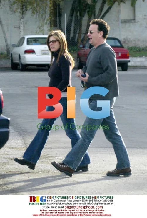 Tom Hanks Helps Pregnant Rita Wilson