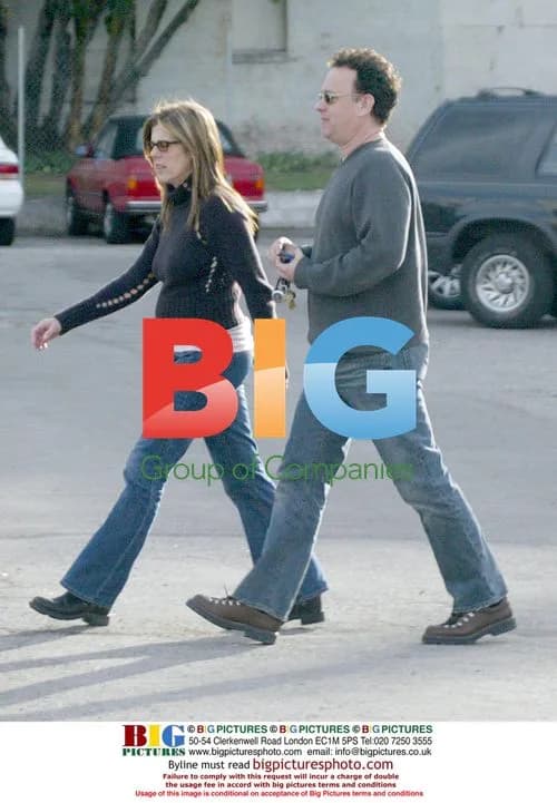 Tom Hanks Helps Pregnant Rita Wilson Into Car
